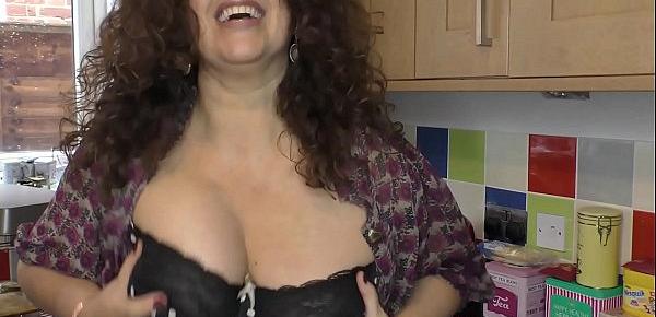  Big tits Alicia washing dishes and her friends show off nicely